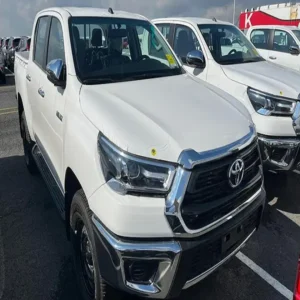 Used TOYOTA Hilux pickup 4x4