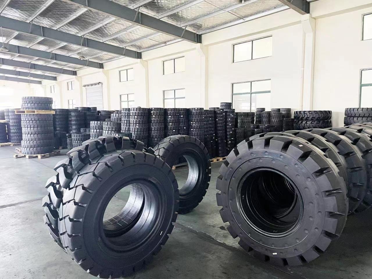 225/80R17.5 Tyres - Image 5